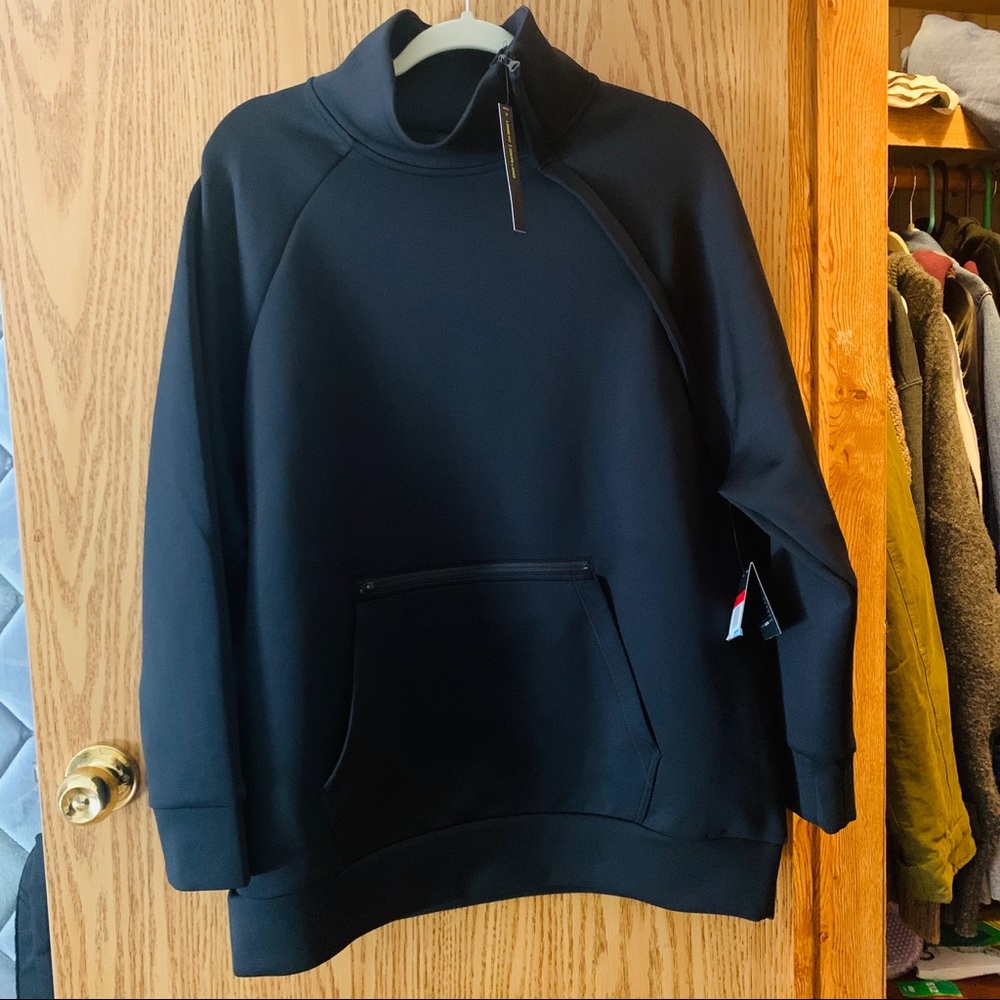 Nwt! Nike training sweater